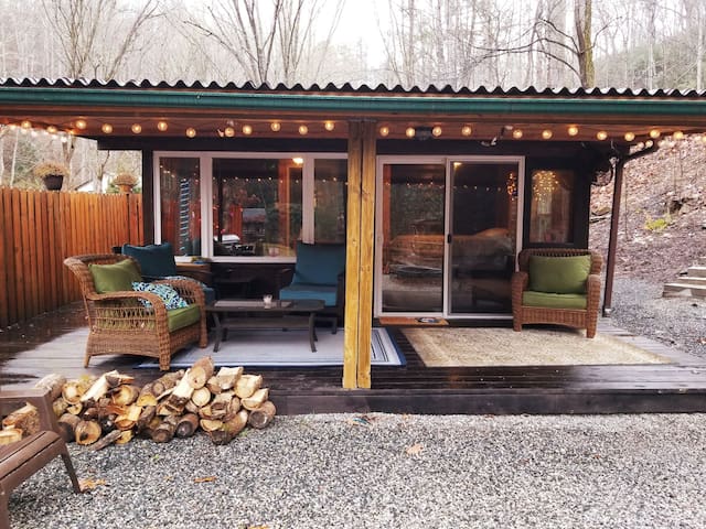 Creekside Cabin Bungalow In Bryson City Bungalows For Rent In