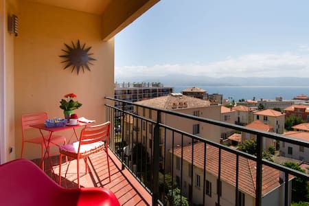 Coeur d'AJACCIO F3 proche plages des Sanguinaires