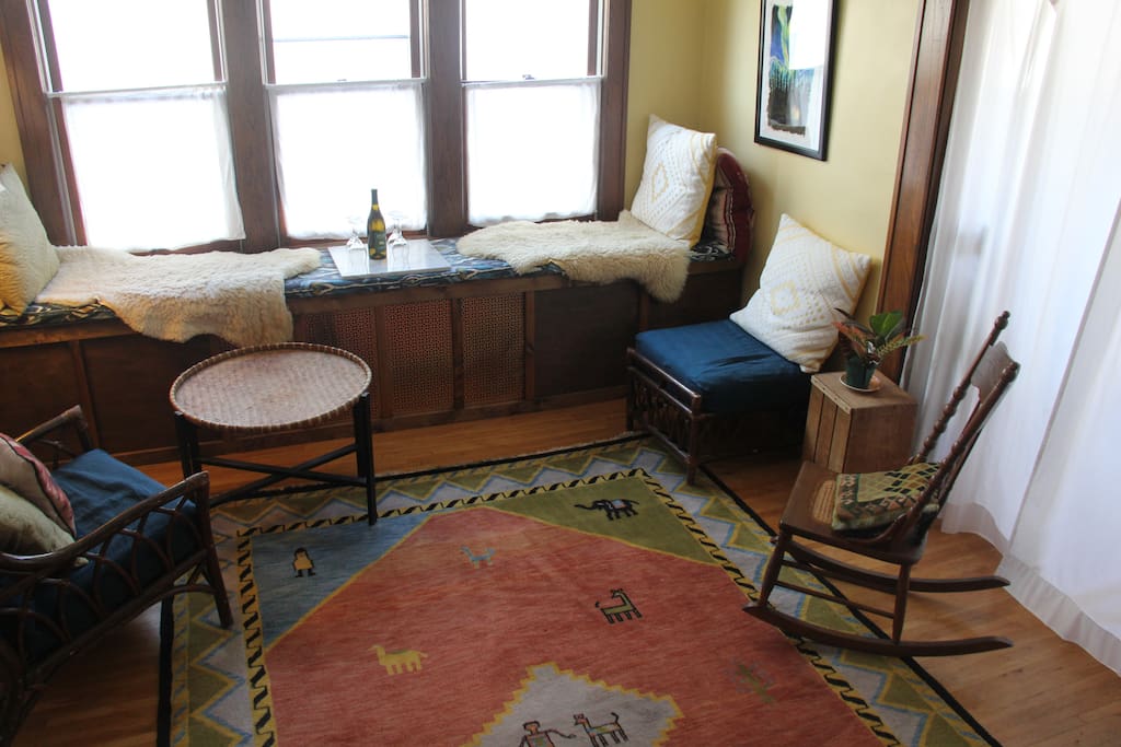 South-Facing Window Seat to Cozy up on Winter Days - Great Natural Light