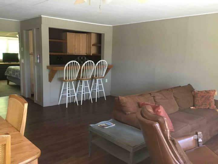The Porchside Mountain Retreat - Condominium 9 - Conway