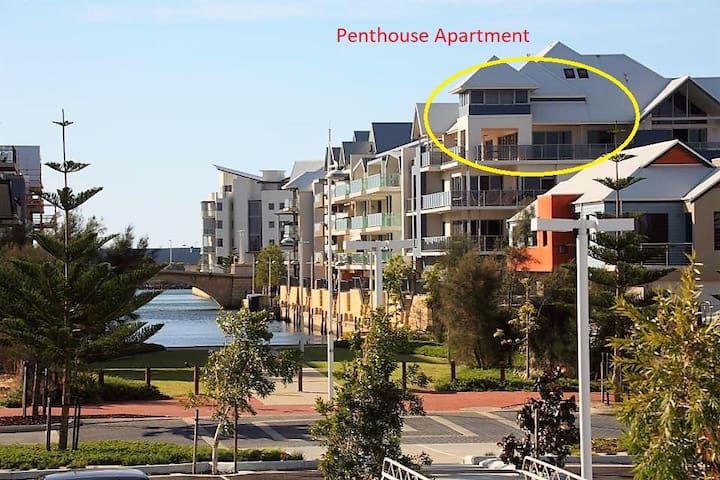 Venetian Canals Mandurah Apartment gallery image 2