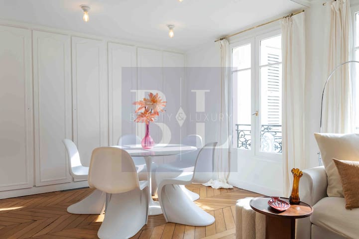 Lory B&L Beauty&Luxury Team managed Airbnb listing 1