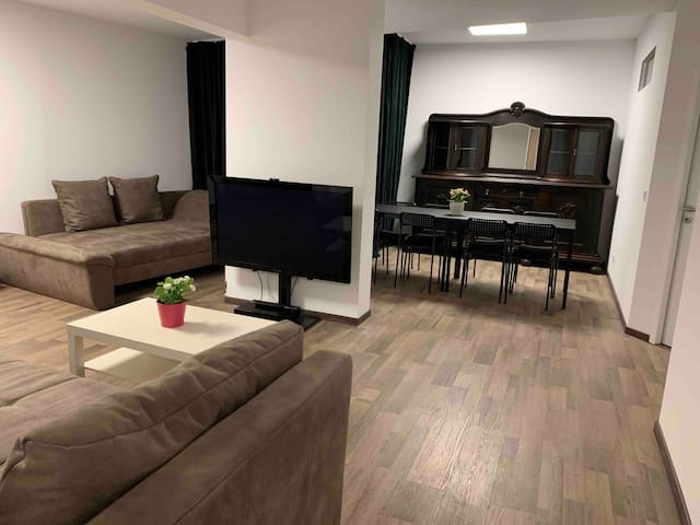 Aachener Weiher Köln App. 2