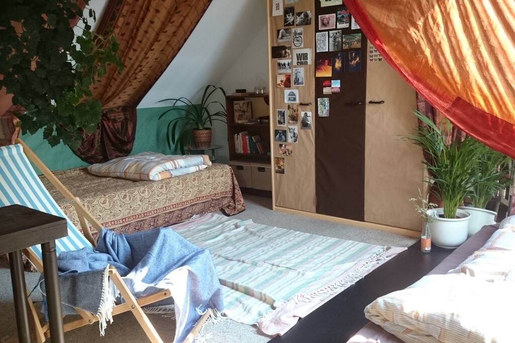 das Zimmer zur Übernachtung