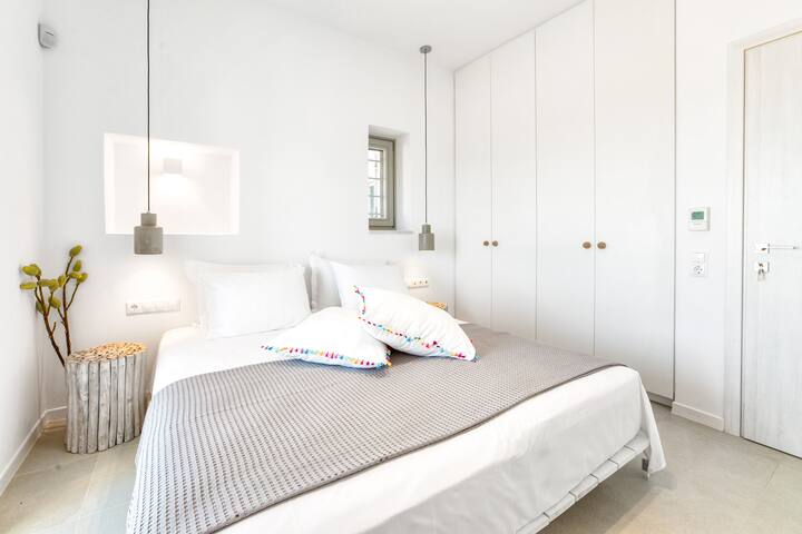 White Cube Villa gallery image 3