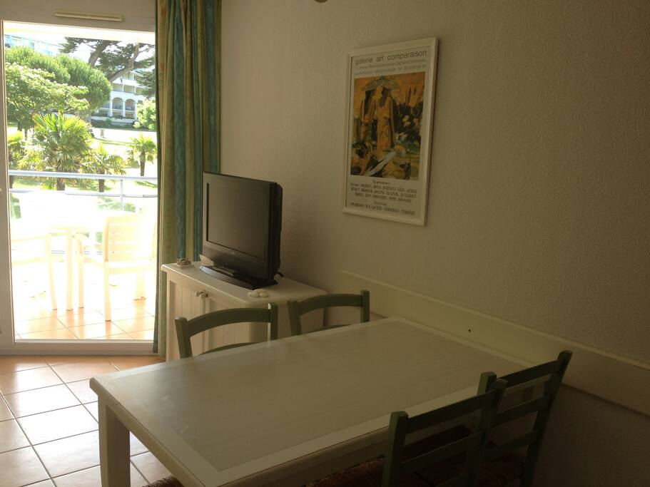 Coin repas pour 5 personnes