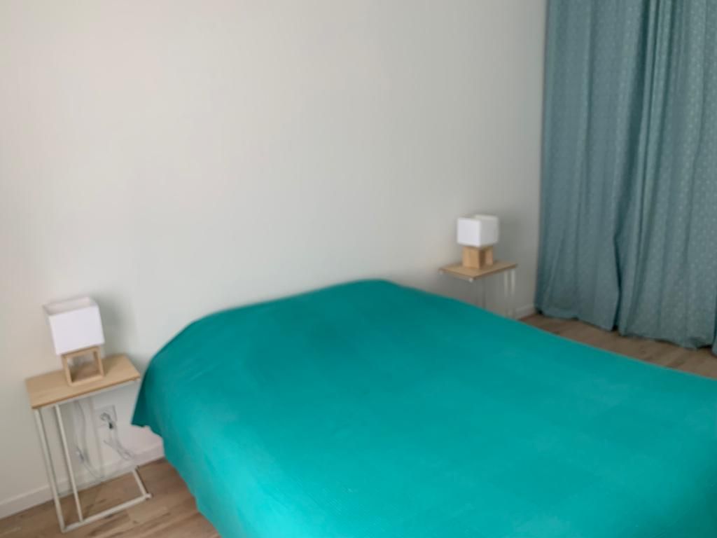 Habitación con cama de 160x200, modulable en 2 camas de 80x200