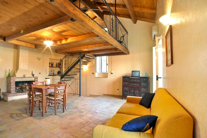 Cozy Apartment In Historic Center's Heart - Calabria