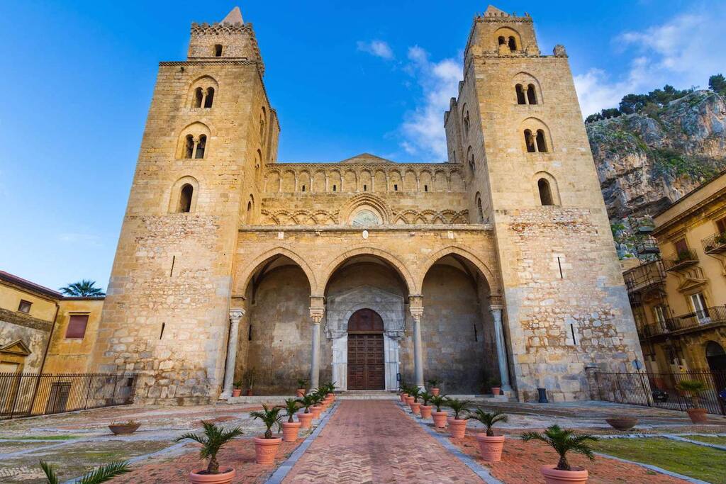 A 5 minuti dal Duomo di Cefalù...