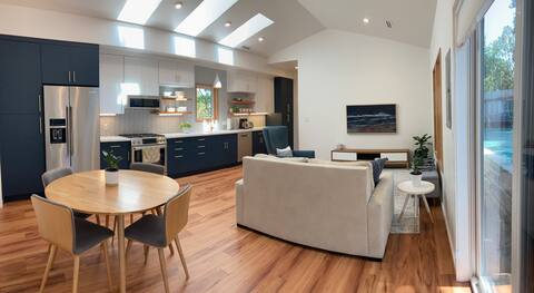 Serene luxury guest house with a park like yard