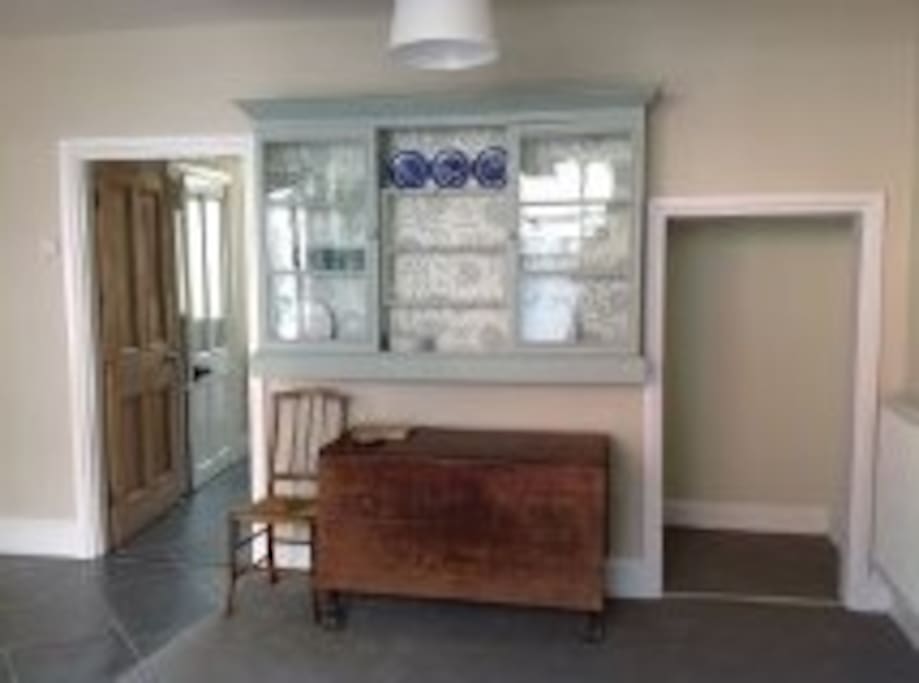 6 Hill Street, Haverfordwest, Pembs Houses for Rent in Haverfordwest