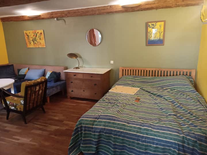 Schlafzimmer 4