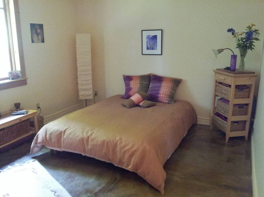 Chambre à coucher/ Bedroom