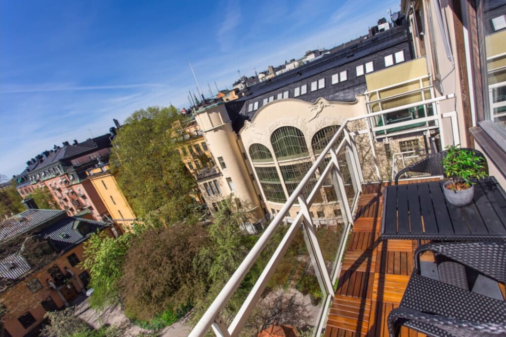Sunny balcony/ terrace