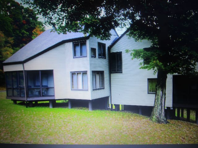 Airbnb Shawnee On Delaware Vacation Rentals Places To Stay