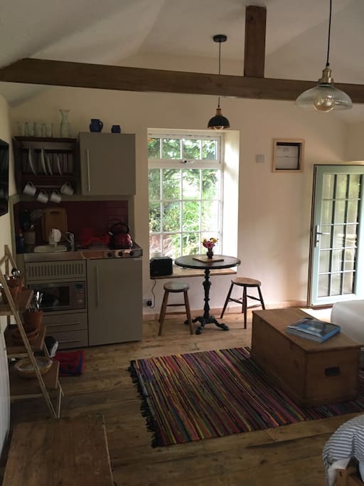 Small kitchen with tea and coffee suppled