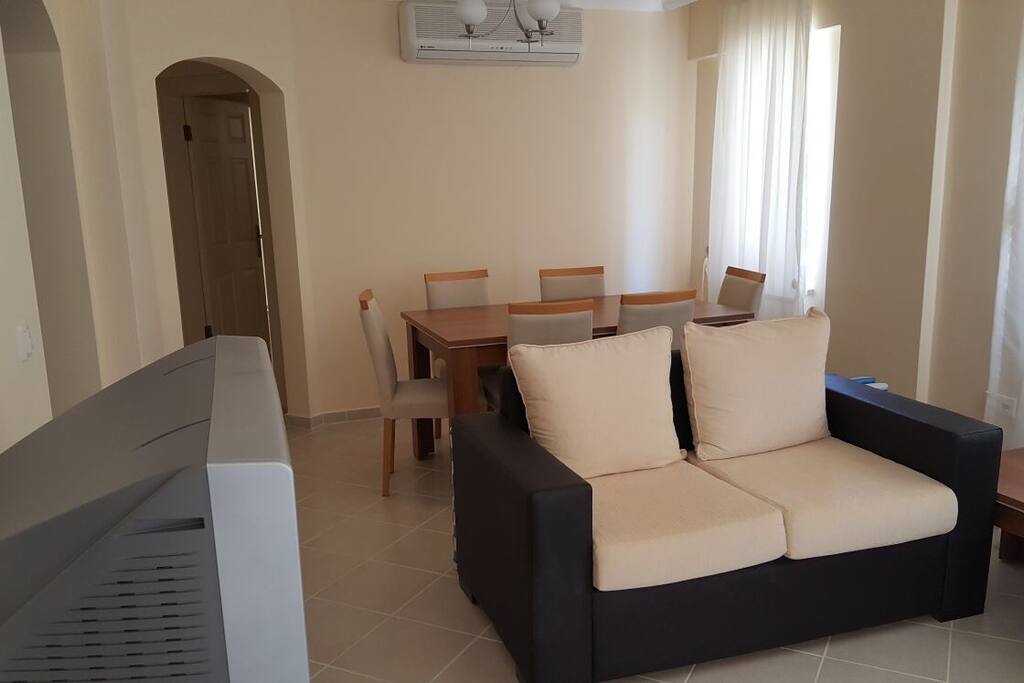 Sitting and dinning room
