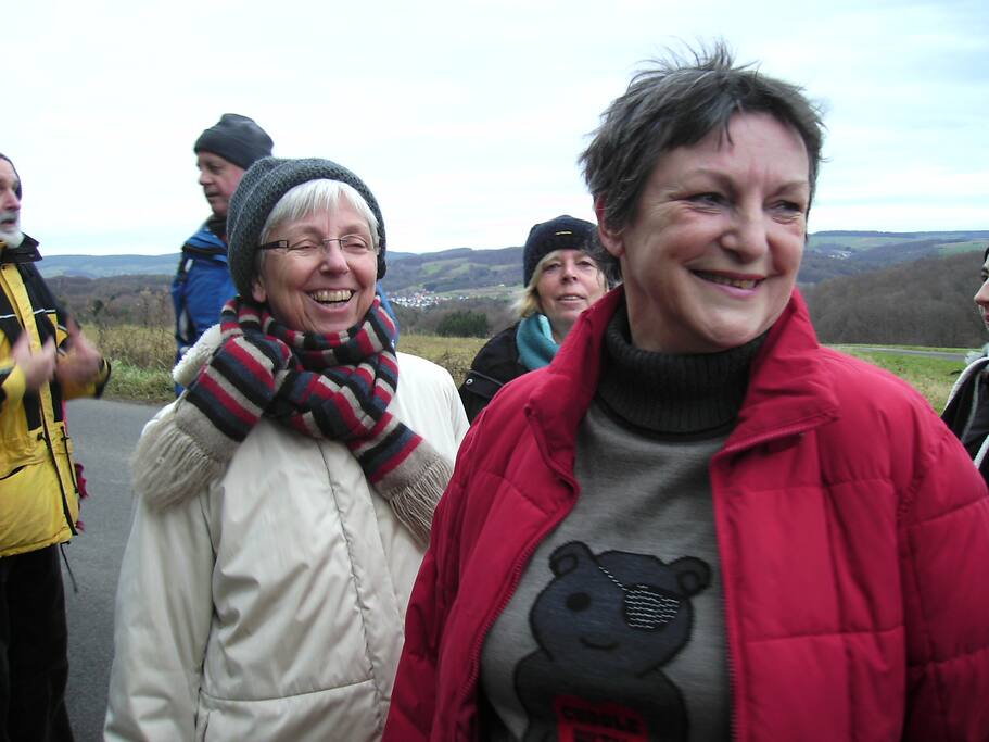 Wir wandern gerne mit Freunden
