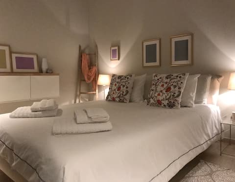 Top Airbnb: Sunny and Green in δήμος βάρης βούλας βουλιαγμένης