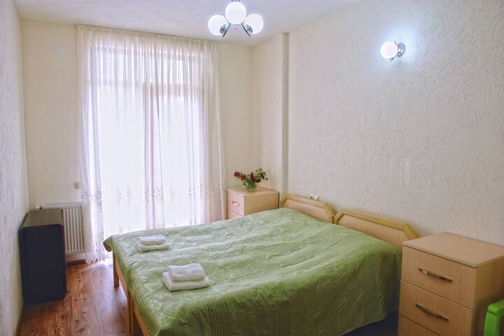 ห้องนอน 2 (Bedroom 2)