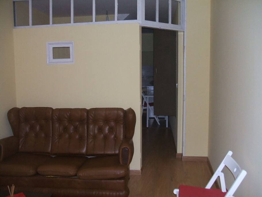 Acesso à cama, cozinha e casa de banho