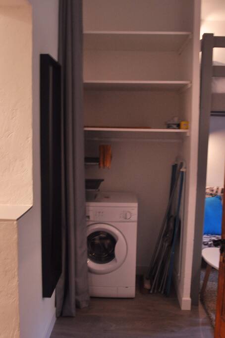 Placard et lave-linge/ Closet and washing-mashine