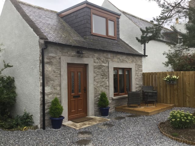 The Wee Hoose, Pitlurg, Keith.