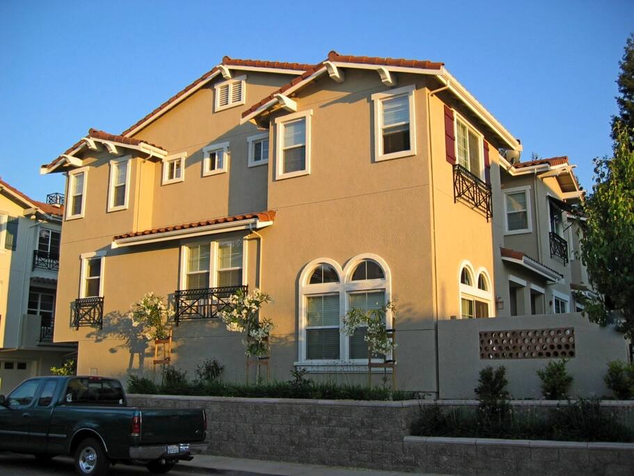 Master bedroom for rent in luxury townhouse