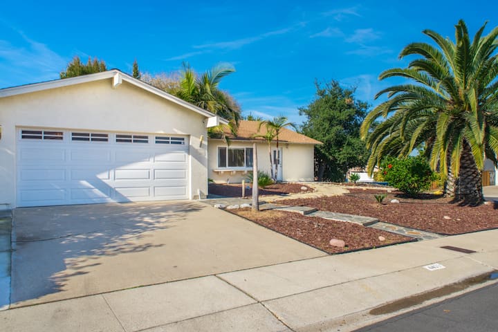 Family-Friendly Home Near Beaches, La Jolla & UCSD