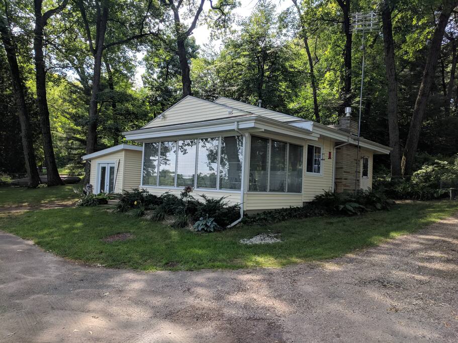 Wonderful screened in porch