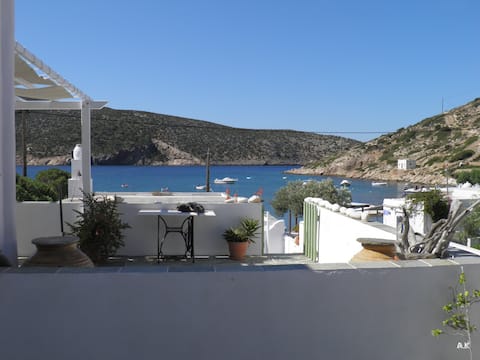Sun & Sea Apartment in Vathy,, Sifnos, Cyclades!