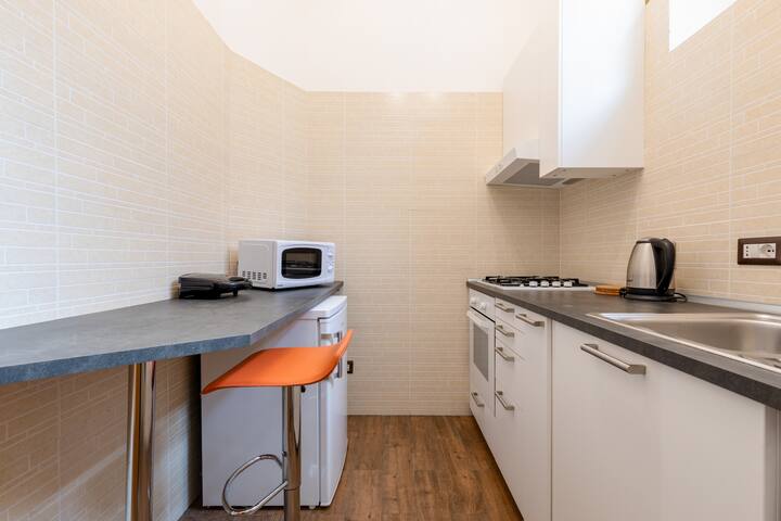 Style Apartment Julia 50 mt from Colosseum gallery image 3