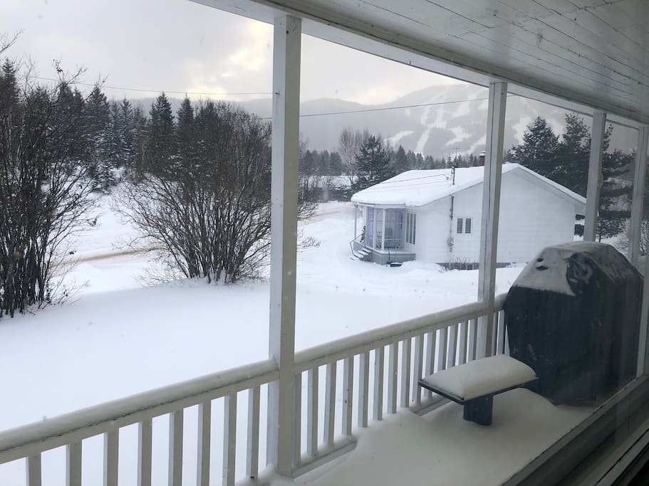 Vue sur la montagne de ski Mont-Édouard