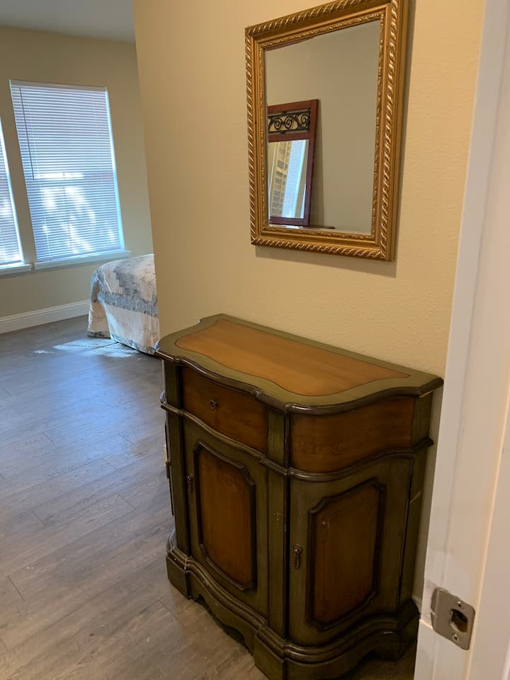 Hyrja në dhomën e gjumit