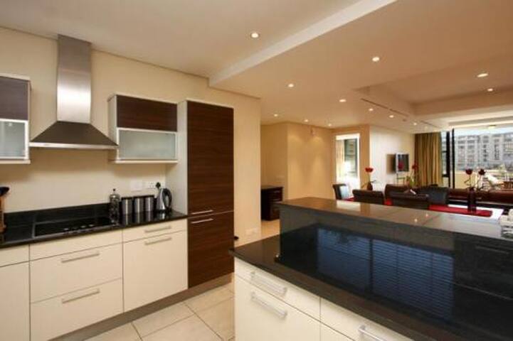 Waterfront Marina Apartment gallery image 5