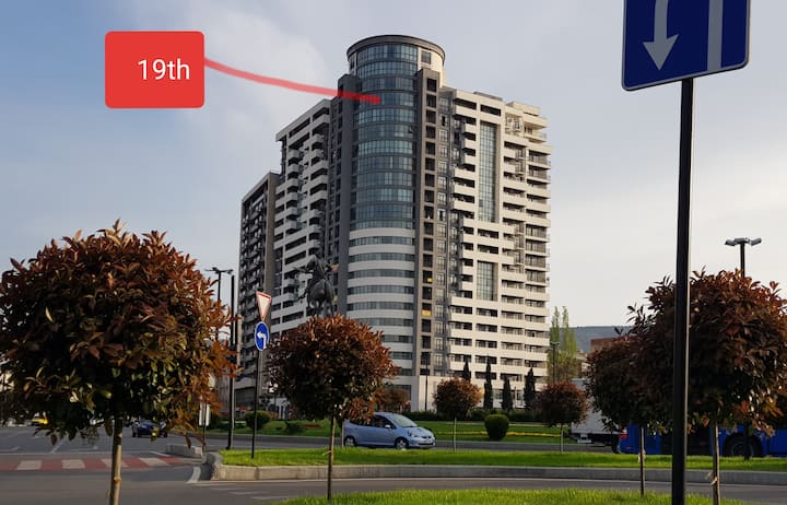 Vip Apartment At 19 Floor In Saakadze Tower/center - Tbilisi