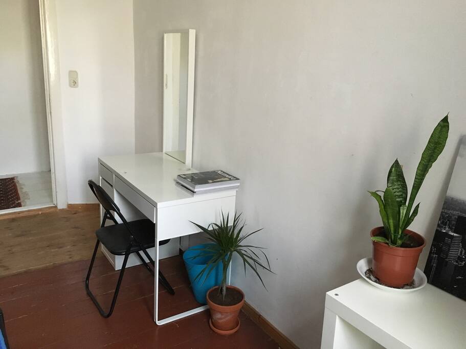 Schreibtisch im Schlafzimmer