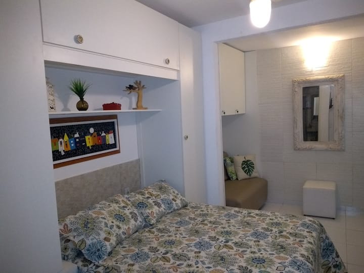 Cama Queen e sofá cama