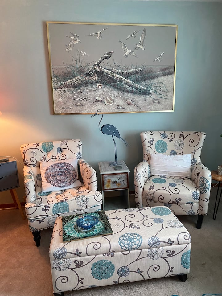 Lake Erie Beach House, Angola, 4 Bed, furnished house in Angola, NY