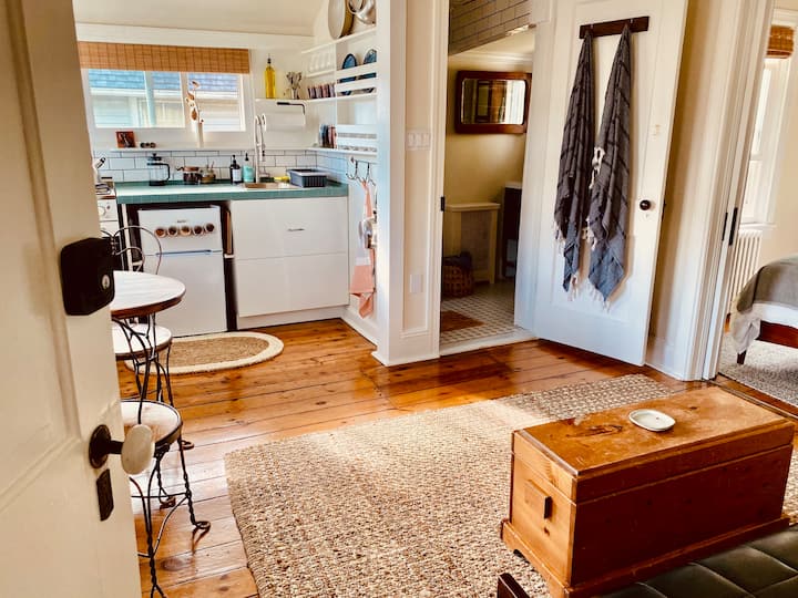 The Stokes - Apt 2 (Historic Charm In Ocean Grove) - Belmar