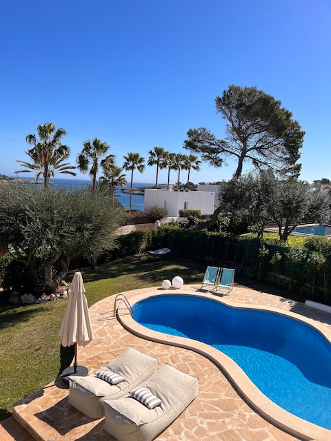 Propiedad de Airbnb exitosa: Villa with sea view and pool for 6 people en Santanyí