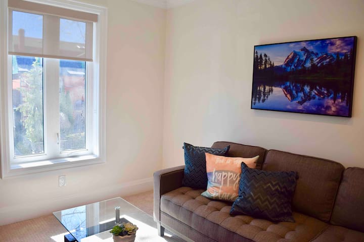 Enjoy all the comforts in a newly renovated house