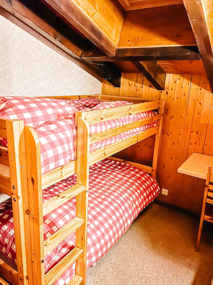 Spálňa 4