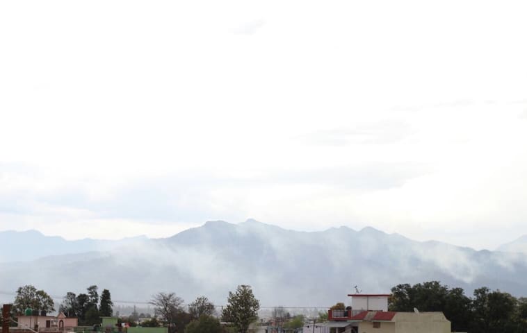 The Mountain View - AC Room