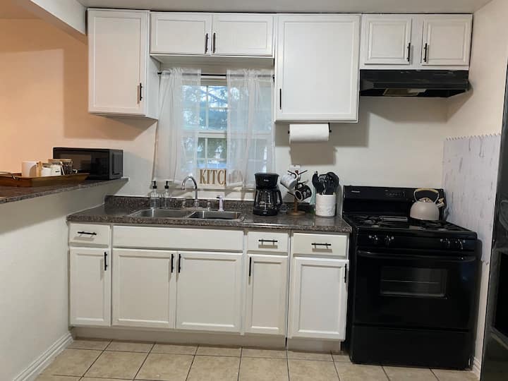 Cozy 3b/2b Single Family Home Near Fairpark - Dallas, TX