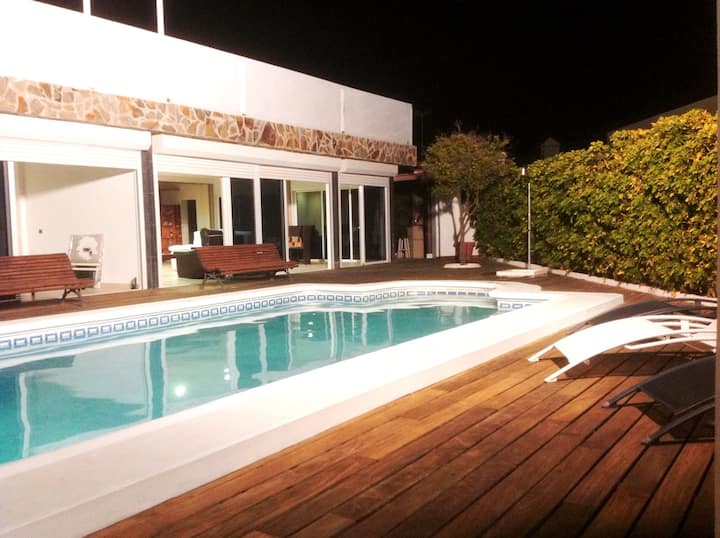 Estupendo Chalets En Candelaria Con Piscina. - Tenerife