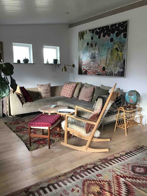 Beautiful oasis overlooking meadow and forest. Close to the sea, Fredericia and Middelfart. Tasteful