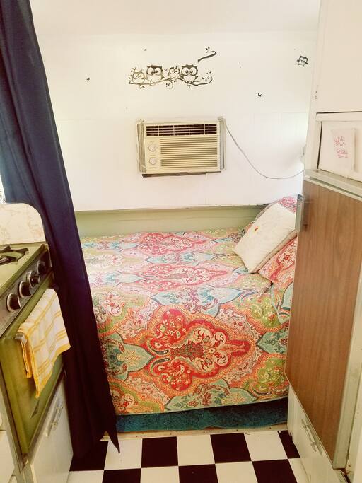 Main bed