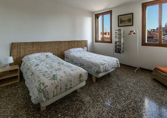 Apartment with astonishing view gallery image 4