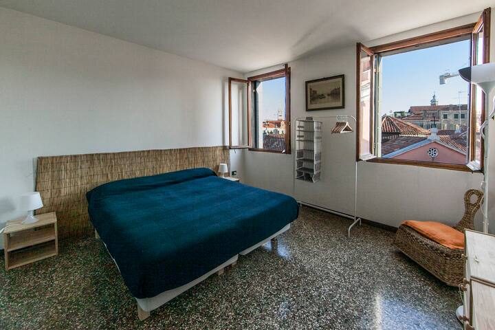 Apartment with astonishing view gallery image 3